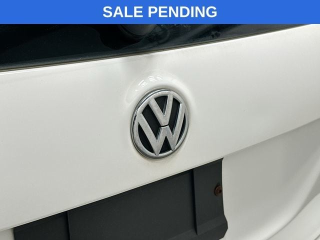 Thumbnail: 2012 Volkswagen Jetta - 25