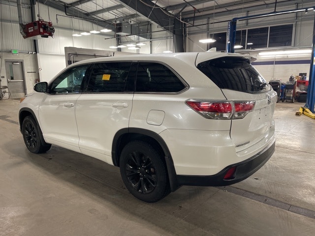 Thumbnail: 2015 Toyota Highlander - 13