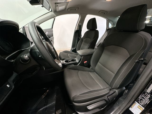 Thumbnail: 2022 Kia Forte - 15