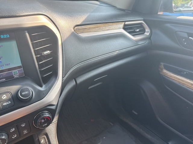 2019 GMC Acadia Denali 12