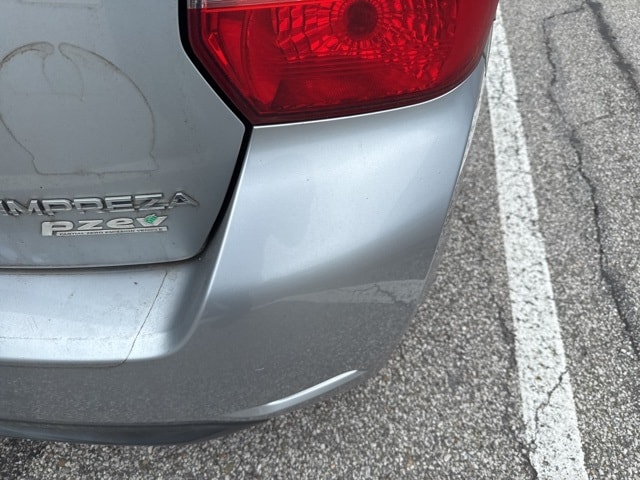 2013 Subaru Impreza 2.0i 13