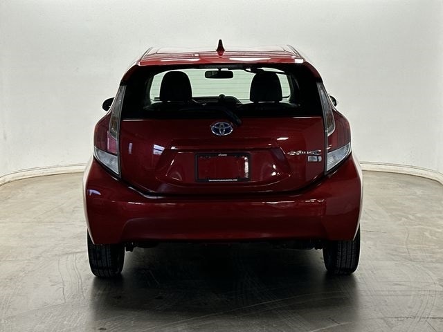 Thumbnail: 2015 Toyota Prius c - 4