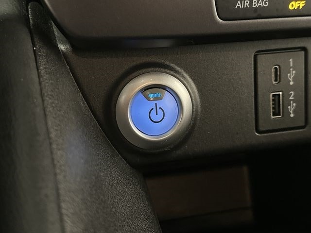 Thumbnail: 2023 Nissan Leaf - 10