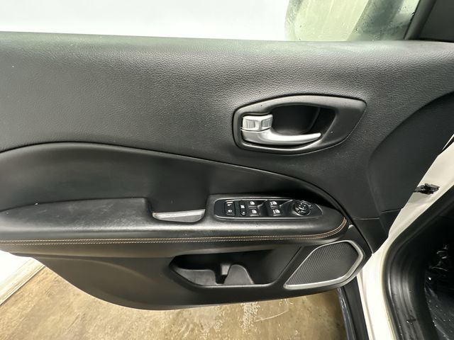 Thumbnail: 2019 Jeep Compass - 18