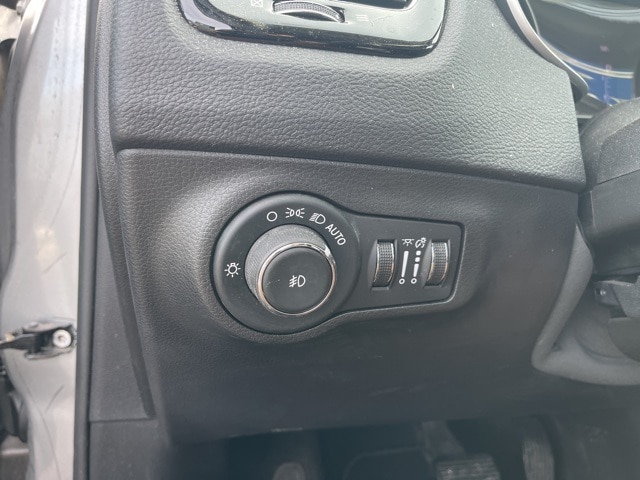 Thumbnail: 2020 Jeep Compass - 20