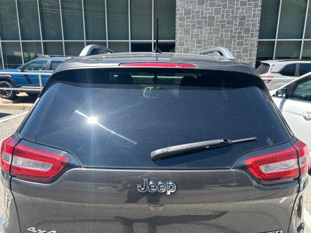 Thumbnail: 2015 Jeep Cherokee - 8