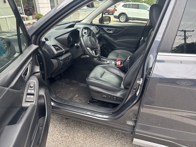 2021 Subaru Forester Touring photo 3