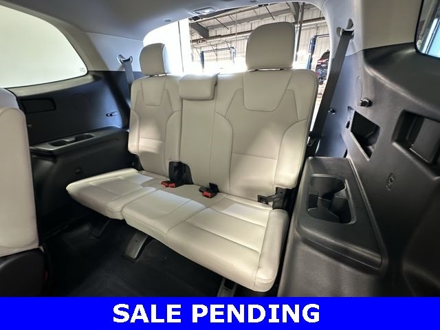 Thumbnail: 2022 Kia Telluride - 22