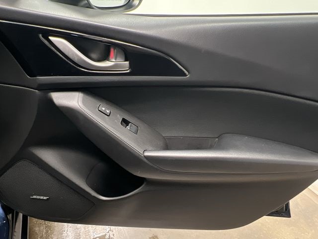 Thumbnail: 2016 Mazda Mazda3 - 23