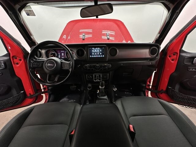 Thumbnail: 2021 Jeep Gladiator - 20