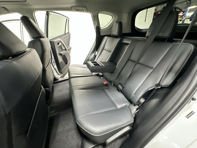 Thumbnail: 2013 Toyota RAV4 - 20