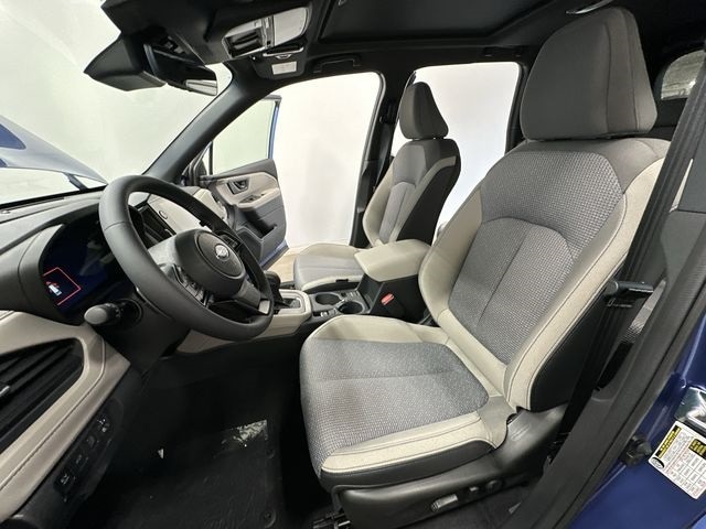 2025 Subaru Forester Premium 18