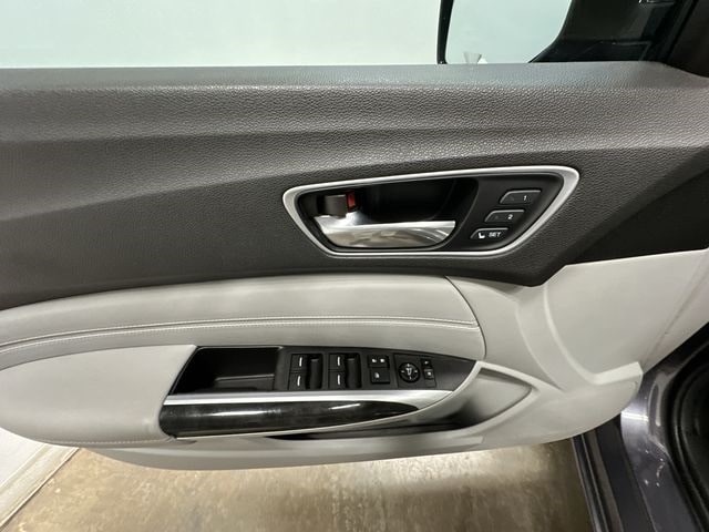 Thumbnail: 2018 Acura TLX - 17