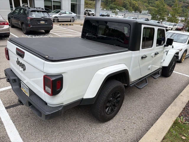 Thumbnail: 2022 Jeep Gladiator - 3