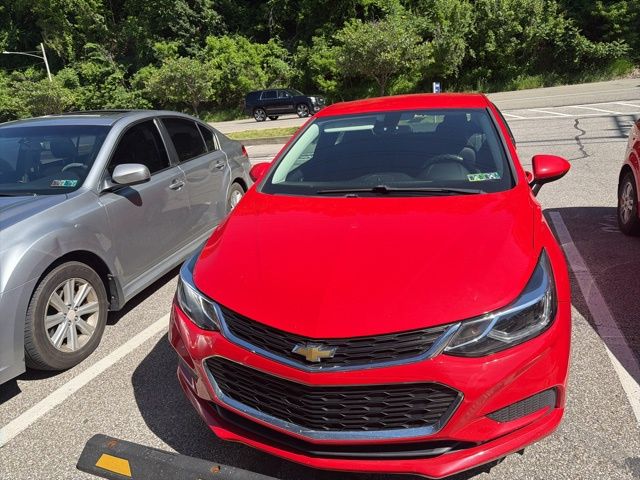 Thumbnail: 2018 Chevrolet Cruze - 18