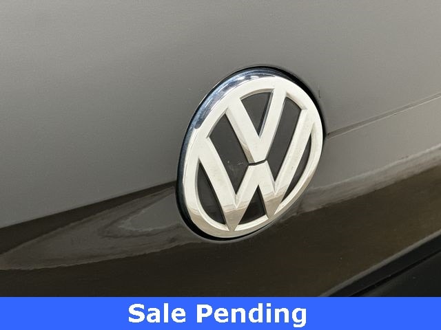 Thumbnail: 2017 Volkswagen Golf - 27