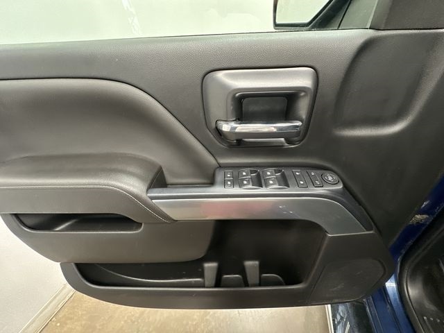 Thumbnail: 2017 Chevrolet Silverado 1500 - 16