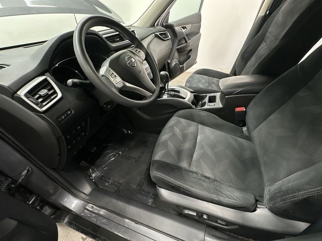 Thumbnail: 2015 Nissan Rogue - 17