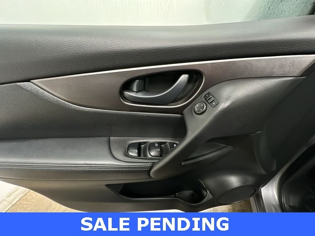 Thumbnail: 2020 Nissan Rogue Sport - 16