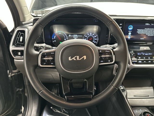 Thumbnail: 2023 Kia Sorento - 7