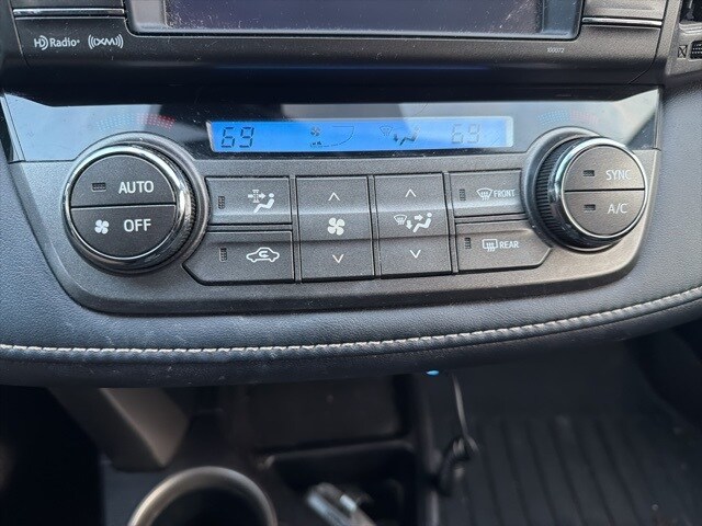 Thumbnail: 2013 Toyota RAV4 - 15