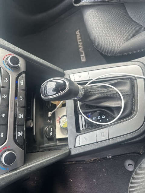 Thumbnail: 2018 Hyundai Elantra - 8
