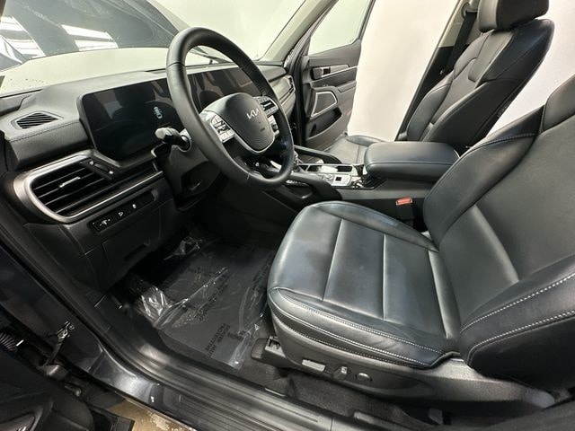 Thumbnail: 2024 Kia Telluride - 18