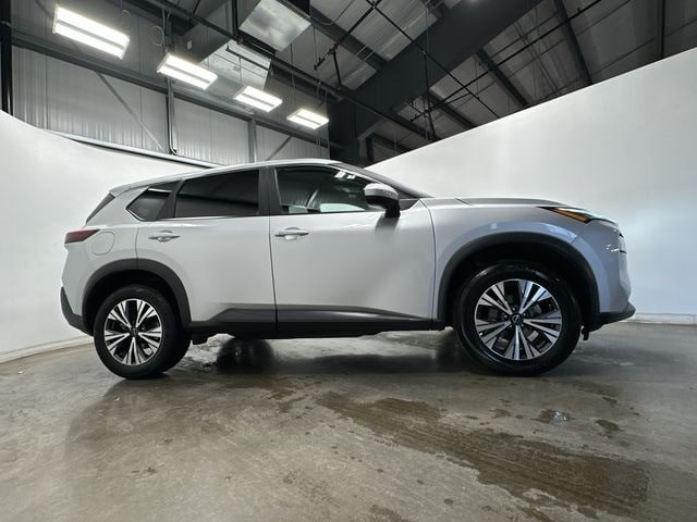 Thumbnail: 2023 Nissan Rogue - 3