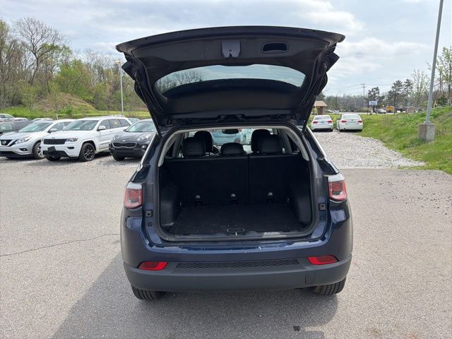 Thumbnail: 2018 Jeep Compass - 11