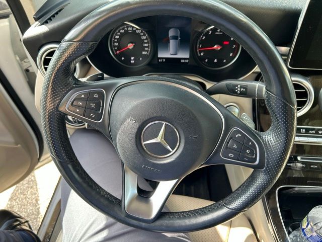 Thumbnail: 2018 Mercedes-Benz GLC - 20