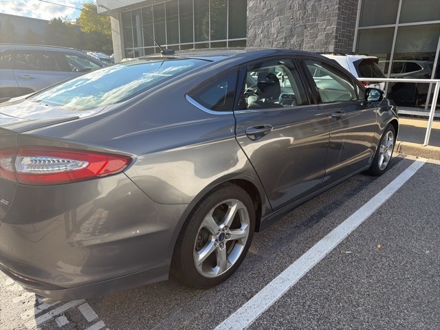 Thumbnail: 2014 Ford Fusion - 3