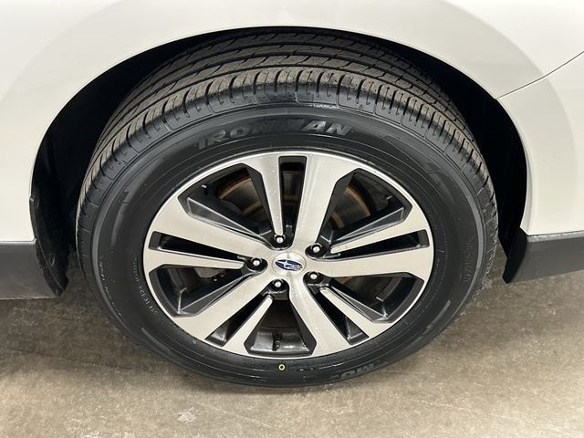 Thumbnail: 2019 Subaru Outback - 5