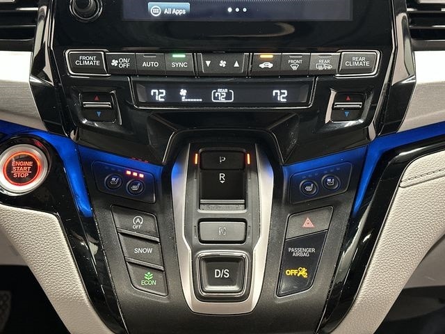 Thumbnail: 2018 Honda Odyssey - 16