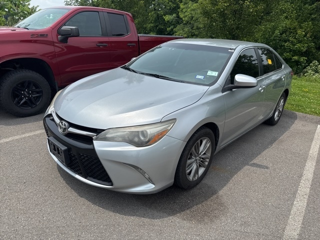 2017 Toyota Camry SE -
                  Moon Township, PA