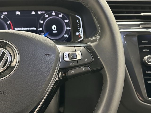 Thumbnail: 2020 Volkswagen Tiguan - 10