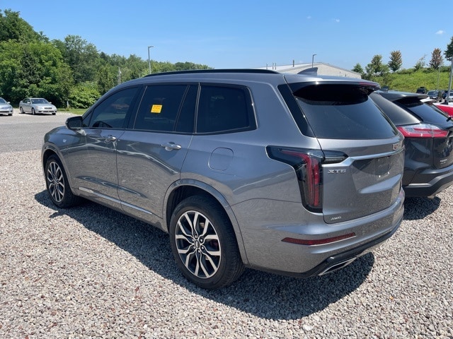 Thumbnail: 2022 Cadillac XT6 - 8