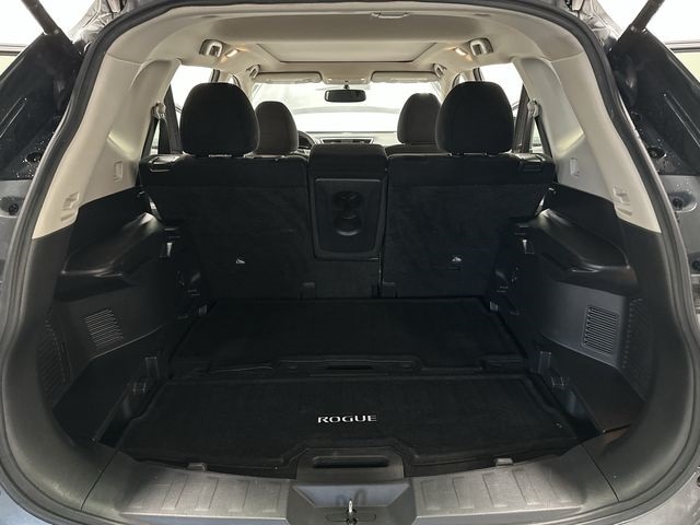 Thumbnail: 2015 Nissan Rogue - 26