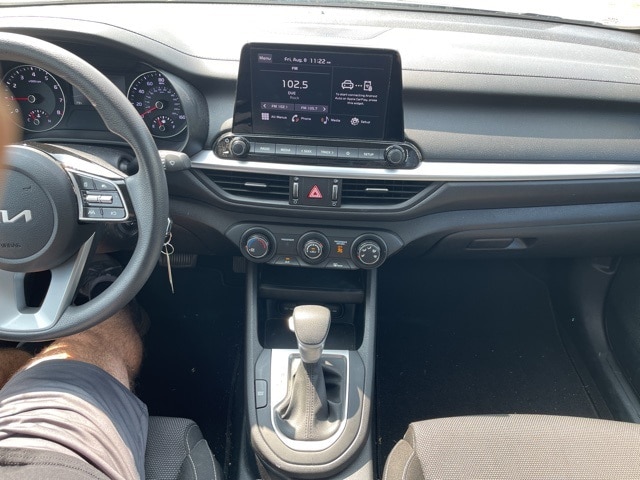 Thumbnail: 2022 Kia Forte - 14