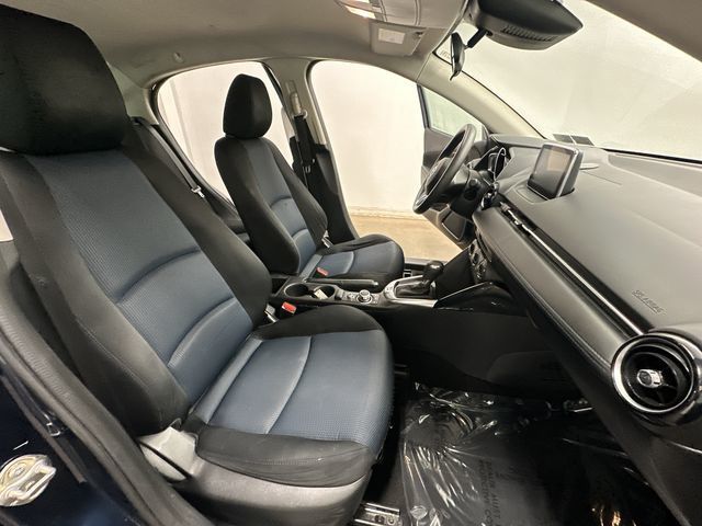 Thumbnail: 2017 Toyota Yaris iA - 21