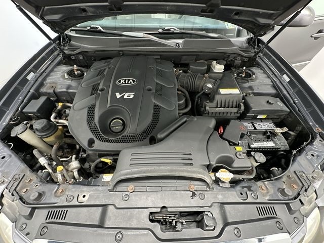 Thumbnail: 2009 Kia Amanti - 23