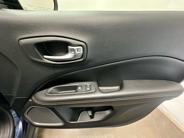 Thumbnail: 2018 Jeep Compass - 23