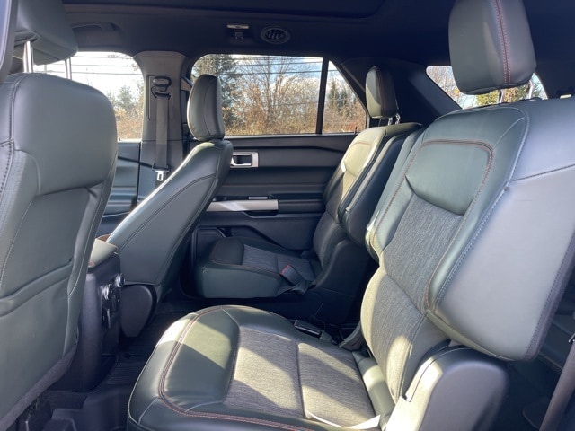 Thumbnail: 2021 Ford Explorer - 16