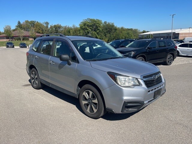 2017 Subaru Forester Base photo 3