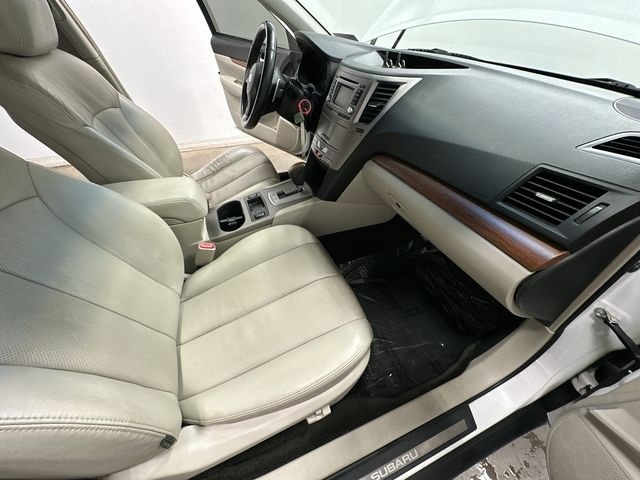 Thumbnail: 2014 Subaru Outback - 19