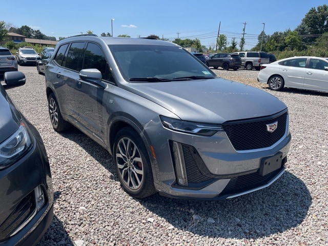 Thumbnail: 2022 Cadillac XT6 - 3