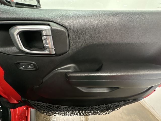 Thumbnail: 2021 Jeep Gladiator - 23