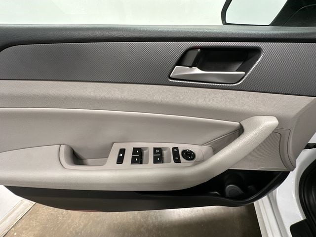 Thumbnail: 2018 Hyundai Sonata - 17