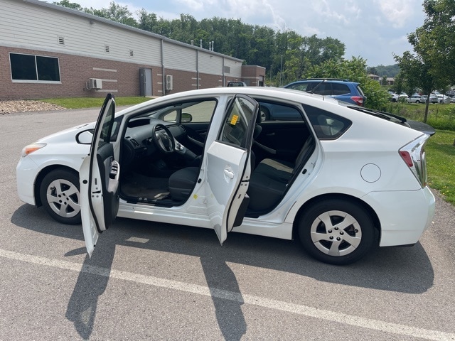 2012 Toyota Prius Two 12