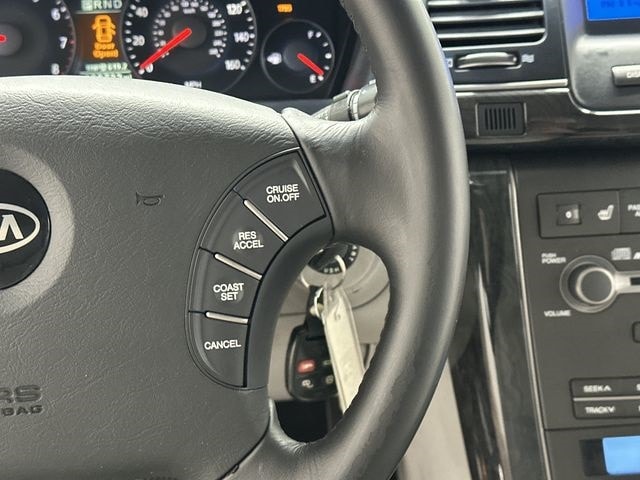 Thumbnail: 2009 Kia Amanti - 10