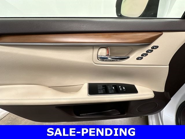 Thumbnail: 2016 Lexus ES - 20